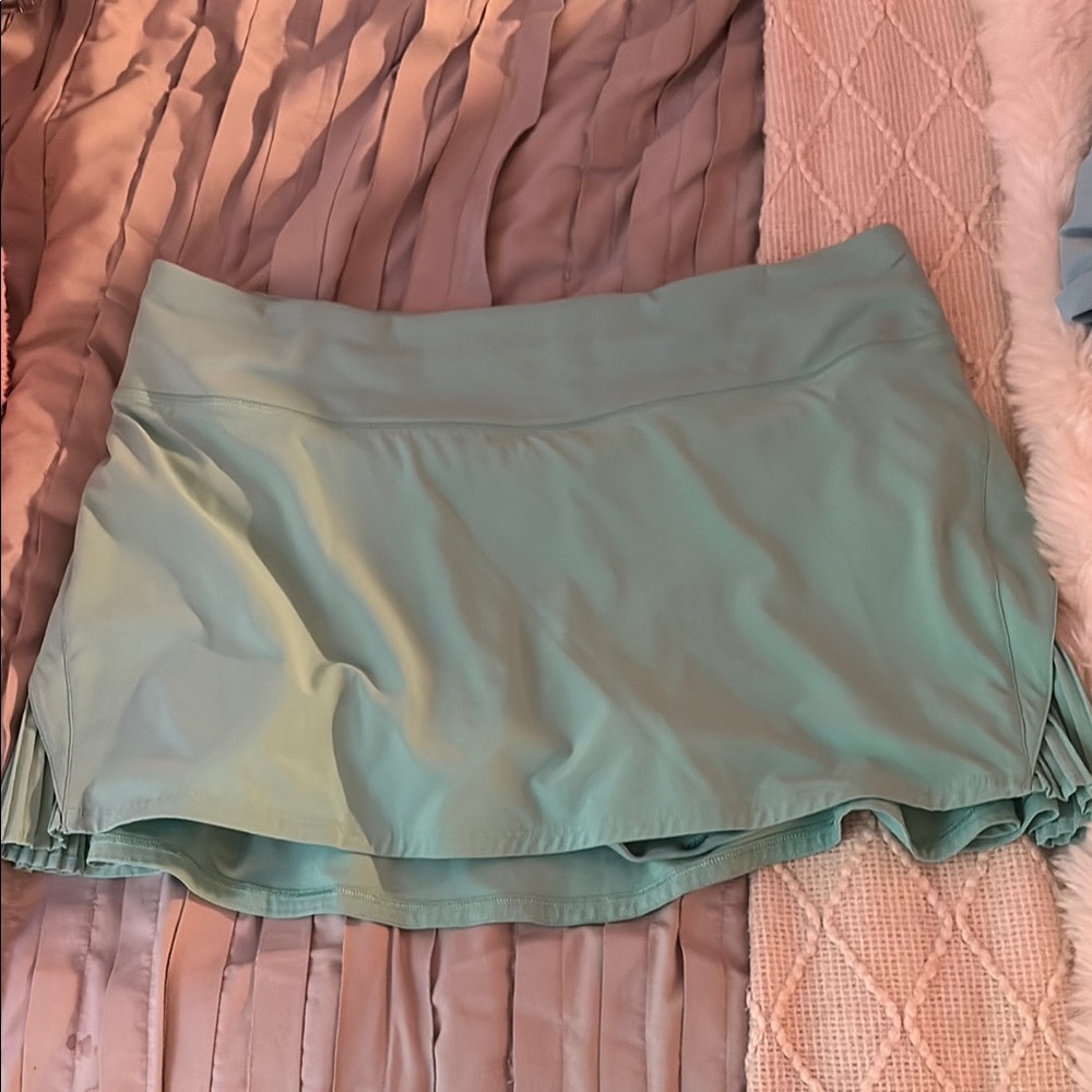 LULULEMON mint green skirt size 10